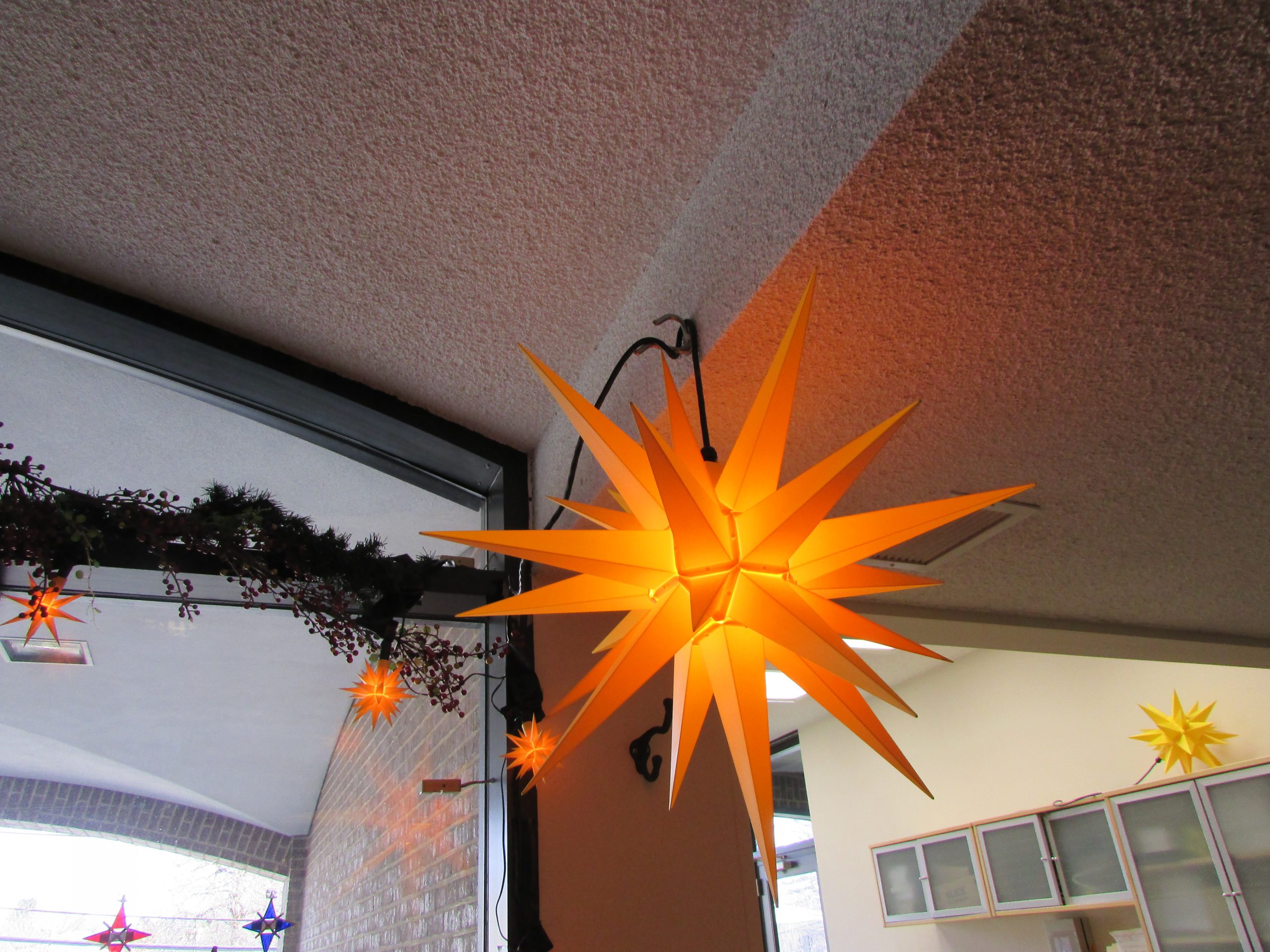 Moravian star factory: 125 years of Christmas — and geometry - Detroit  Catholic